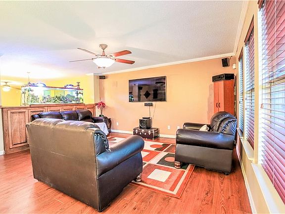 4th image of 5706 N 34th St