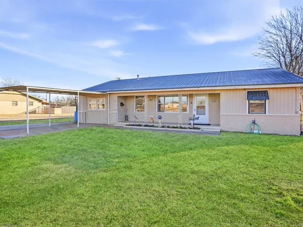 322 N 18th St, Frederick, OK 73542