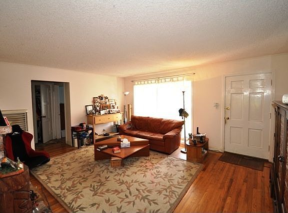 2nd image of 731 Stoneyford Dr