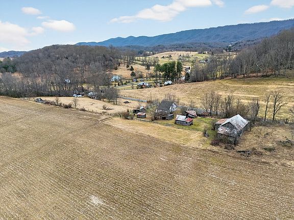 3rd image of 38813 Widener Valley Rd