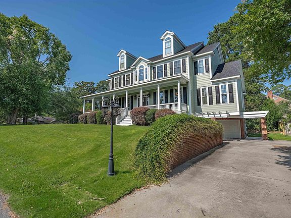 4th image of 2927 Delano Dr