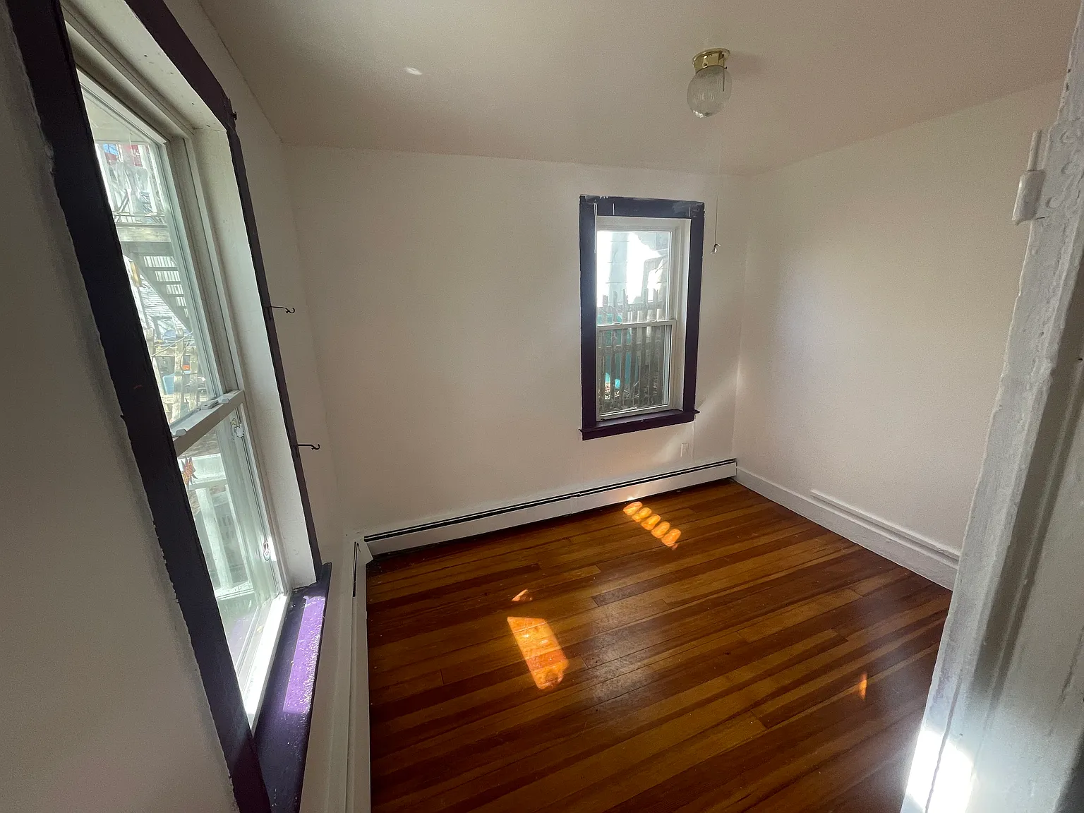 3 bed, 1800 sqft, $1,800 — Photo 2