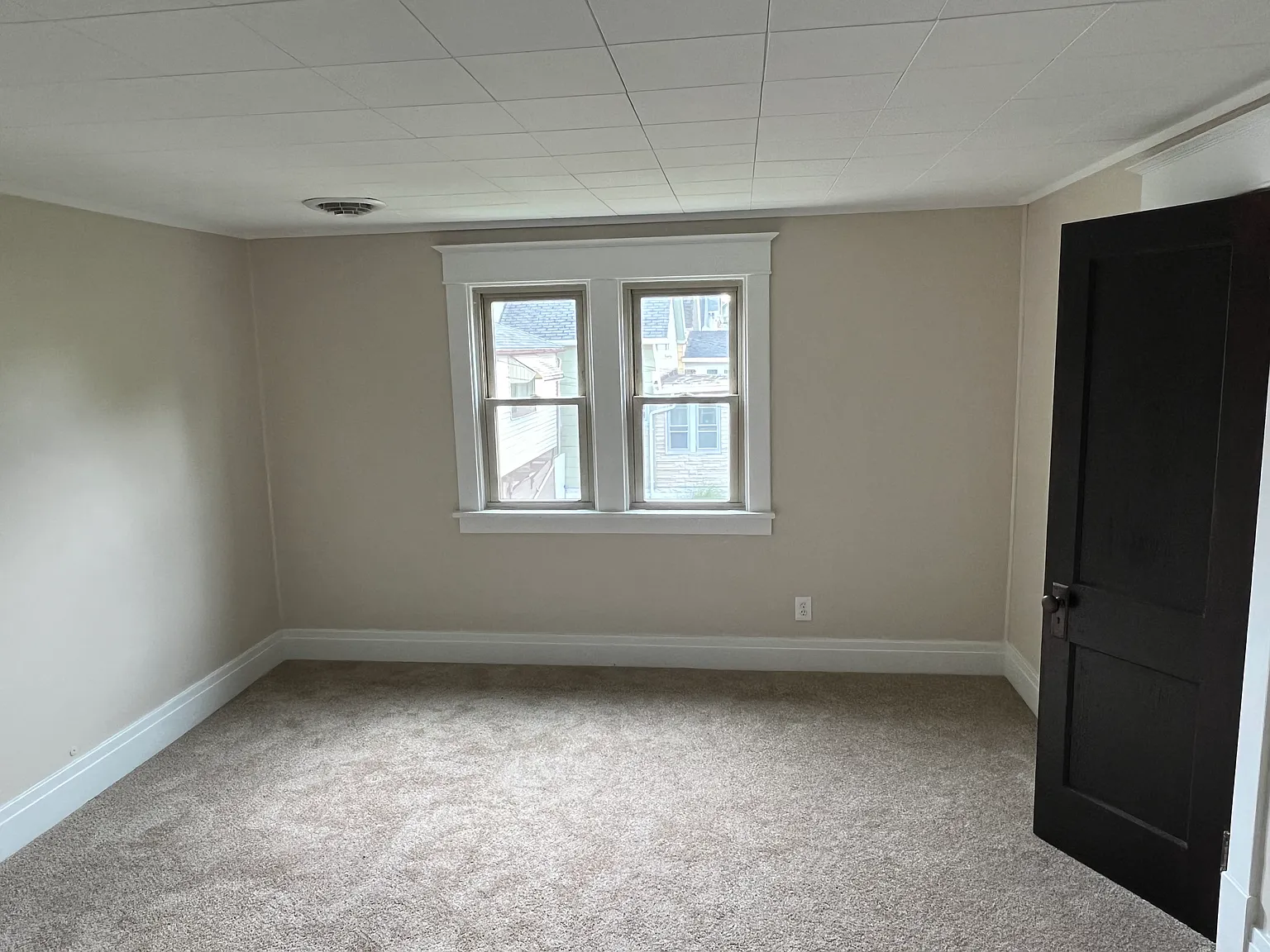 2 bed, 854 sqft, $1,300 — Photo 4
