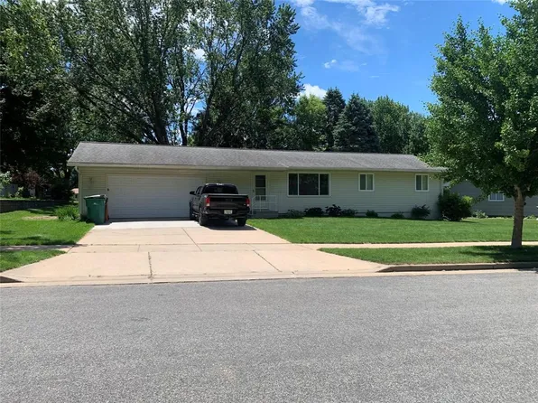 1221 Maleda Drive, Eau Claire, WI 54703