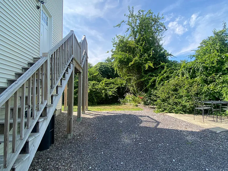 302 Pine Point Rd #2 — Photo 16