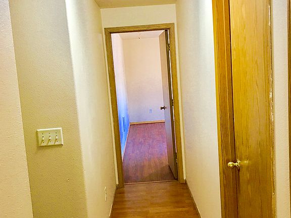 5th image of 815 Pana St
