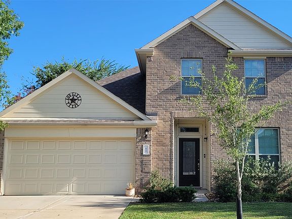 3rd image of 610 Lake View Dr
