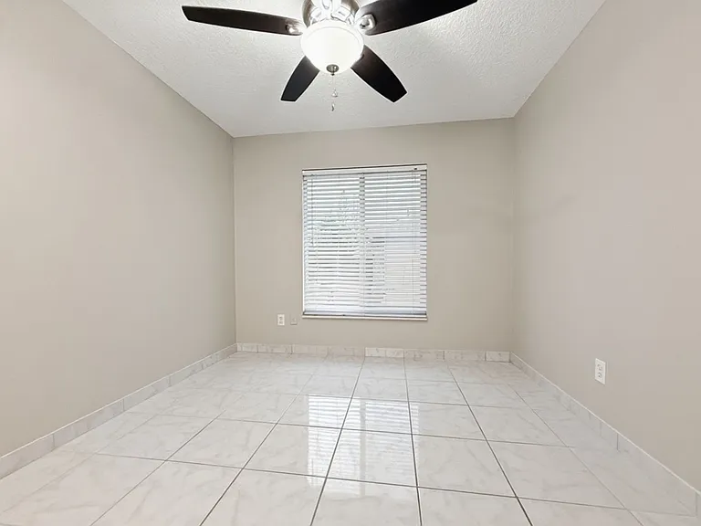 8221 Granada Blvd — Photo 23