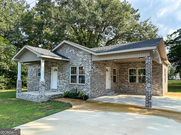 104 Robinson St, Byron, GA 31008