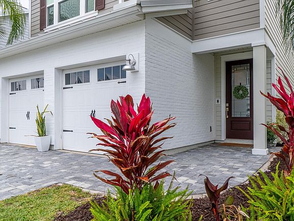 2nd image of 108 Clifton Bay Loop St