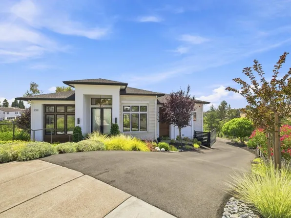 3735 Woodbourne Place, Santa Rosa, CA 95403