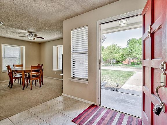 4th image of 1316 Chicota Dr