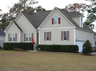 801 Horace Grant Ct, Sneads Ferry, NC 28460