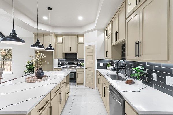 1st image of 508 Luzon St