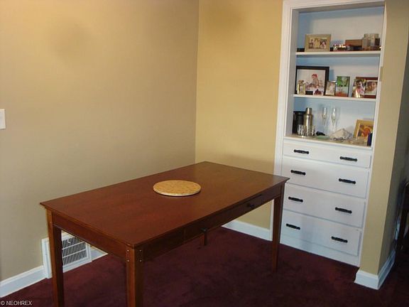 5th image of 4517 Telhurst Rd
