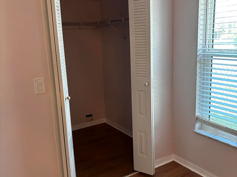 450 SW Eyerly Ave — Photo 15