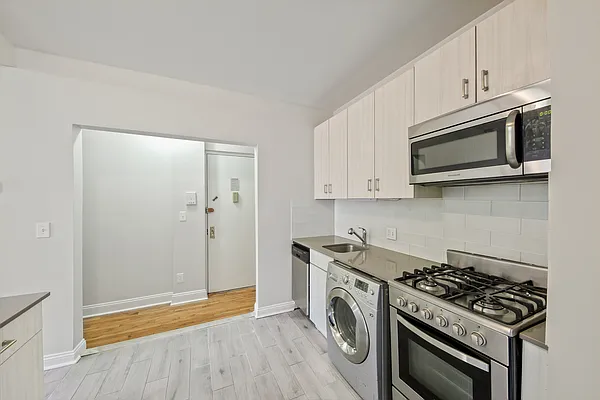 Rented by Oxford Property Group | media 19