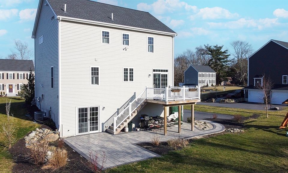 32 Windward Way, Swansea, MA 02777 Zillow
