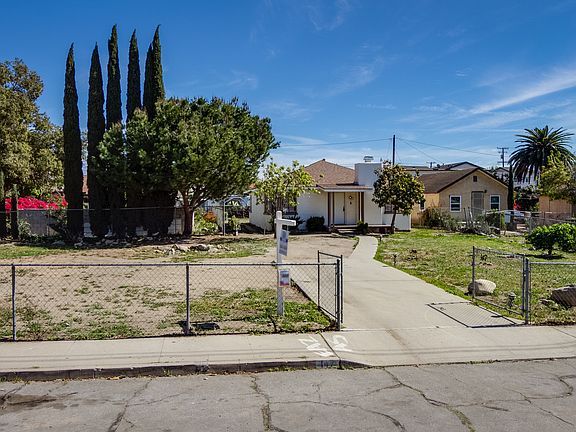 2nd image of 127 Miller Pl