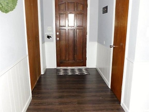 4th image of 1806 W 18th Ct