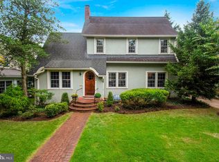 3802 Thornapple St, Chevy Chase, MD 20815