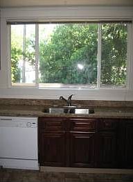 2nd image of 414 E Hawthorne St