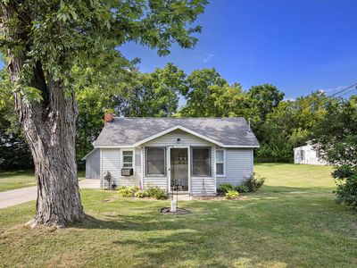 95 W North St, Ionia, MI, 48846