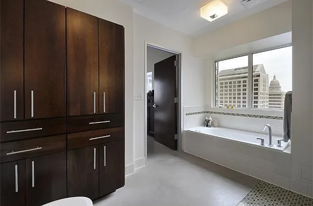 800 Brazos St #1301 — Photo 11