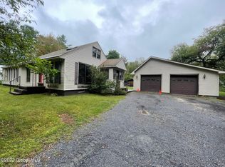 12 Hewitt Rd, Queensbury, NY 12804