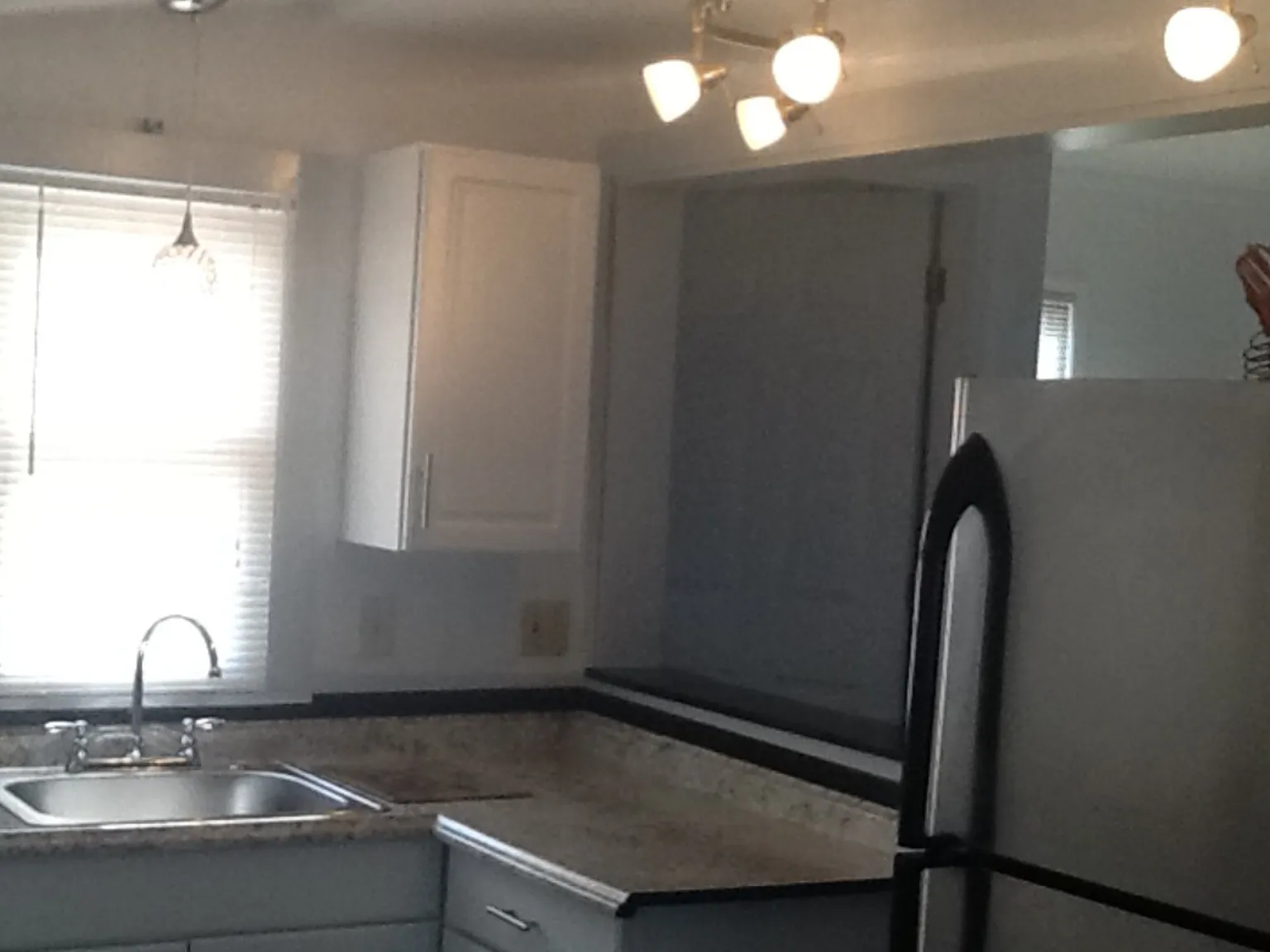 2 bed, 1.5 bath, 1400 sqft, $1,950 — Photo 3