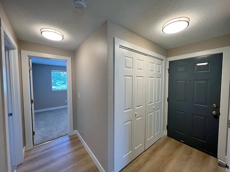 706 Browning Ave S #6 — Photo 13