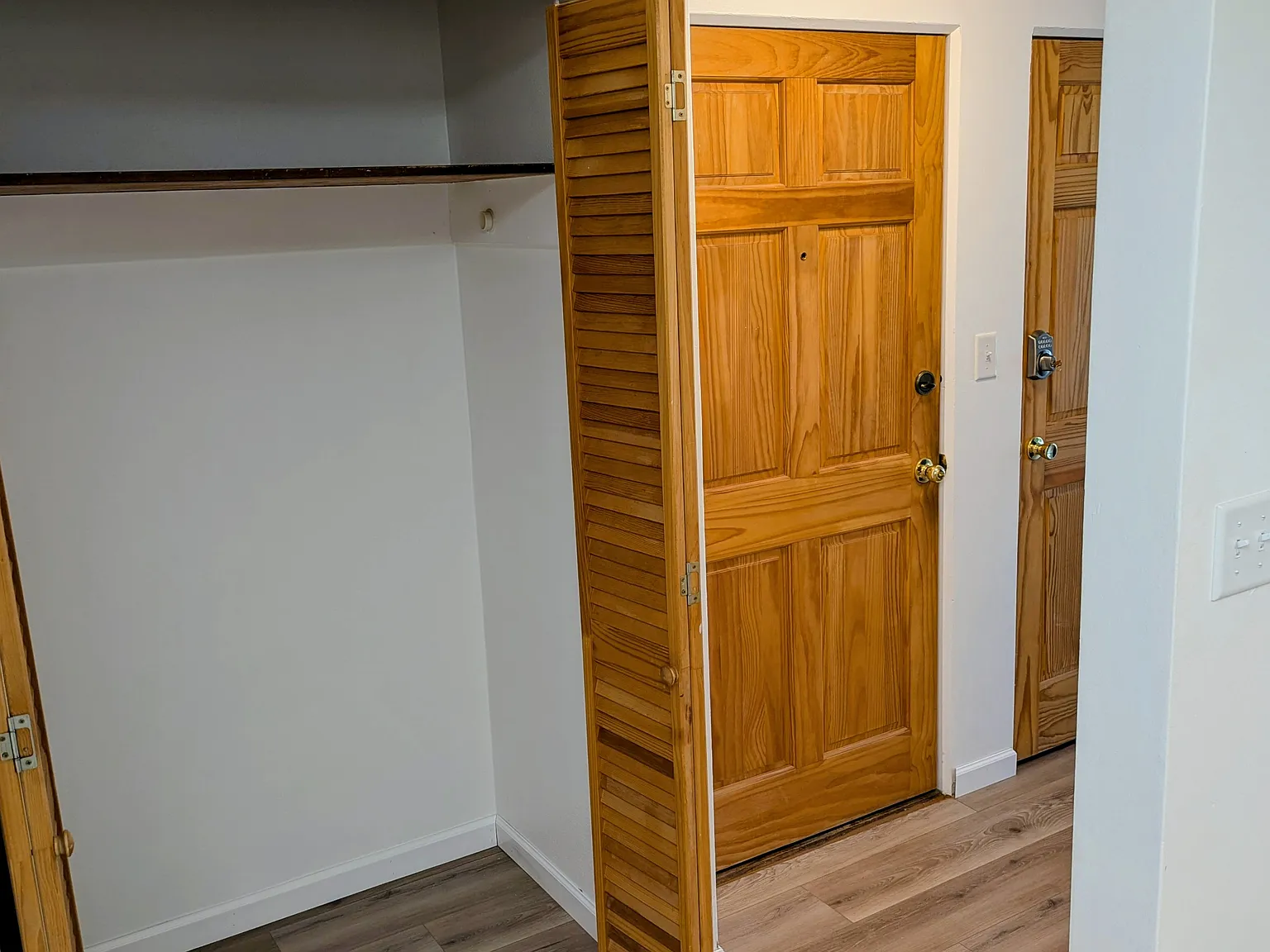 2 bed, 886 sqft, $1,000 — Photo 4