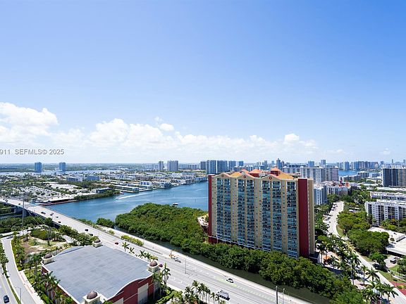 2nd image of 330 Sunny Isles Blvd #5-UPH03