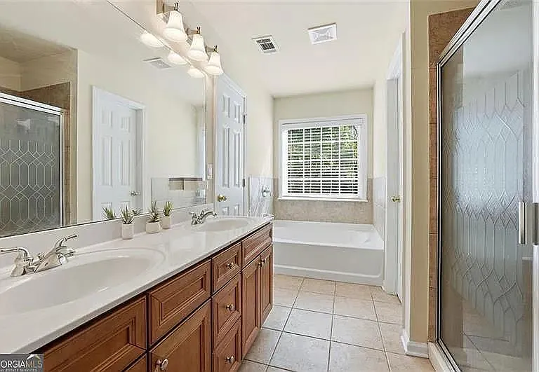 10823 Yorkwood St #10823 — Photo 13
