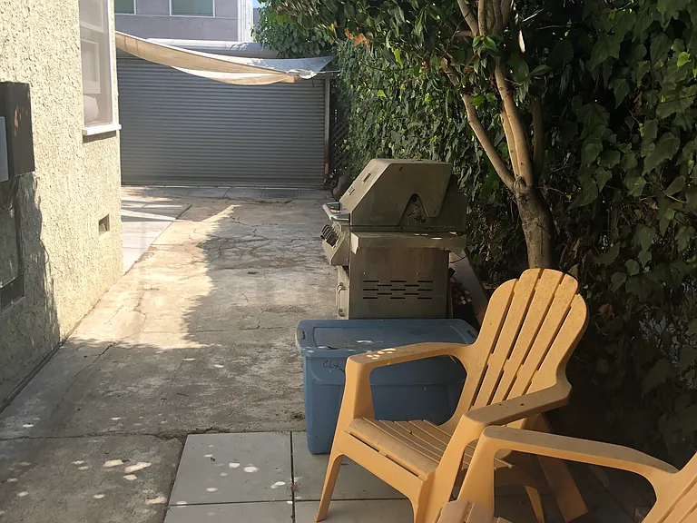 674 E Flower Ave — Photo 22