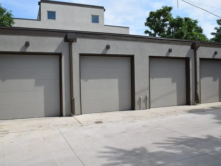 712 W 1st Ave — Photo 20