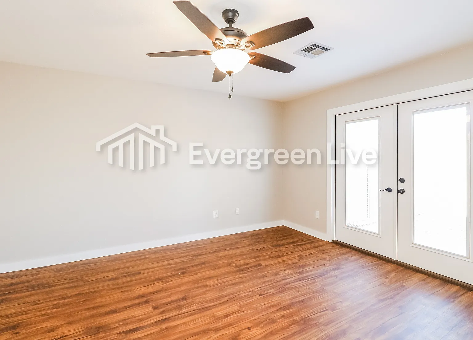 3 bed, 2.0 bath, 1374 sqft, $1,445 — Photo 4