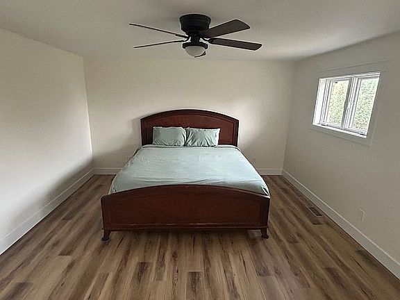 Master Bedroom King bed