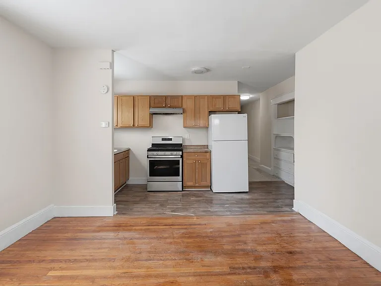 735 Union St — Photo 13