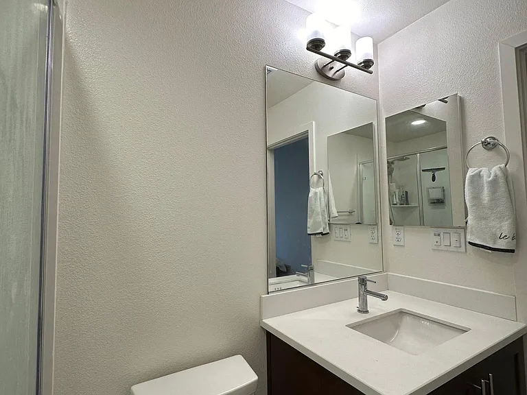 582 E Imperial Ave — Photo 12