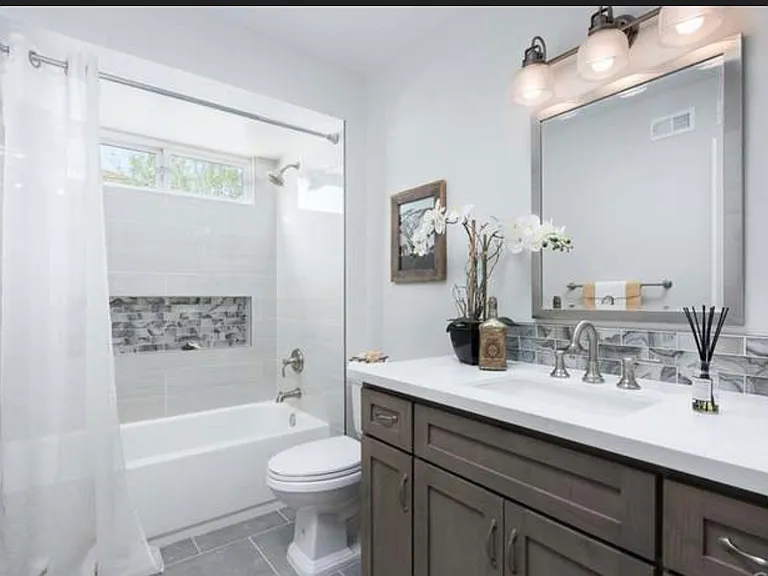 Montbury Dr — Photo 21