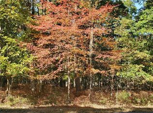 Dogwood Ln, Canadensis, PA 18325