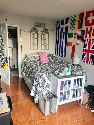 Rented by Anchor Associates | media 14