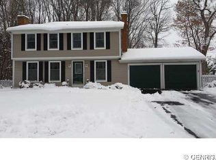 229 Ledgewood Dr, Rochester, NY 14615