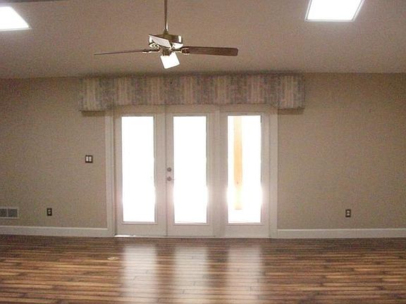 4th image of 504 Black Ironwood Dr