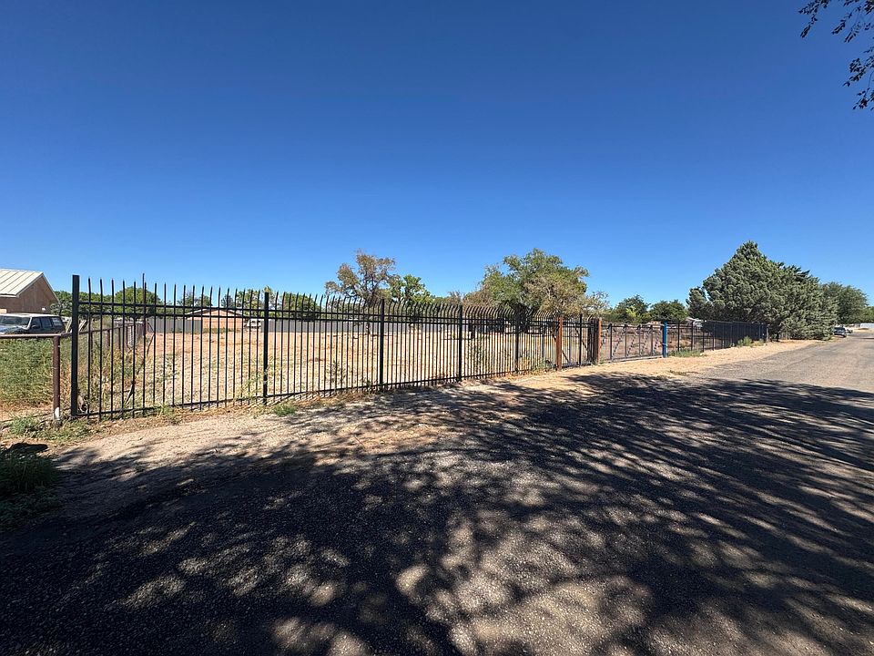 1st image of 20 Bennet Rd