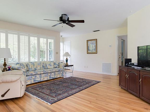 4th image of 1740 21st St
