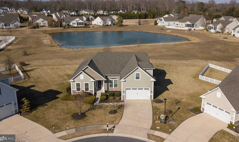 1st image of 23563 Canoe Ct