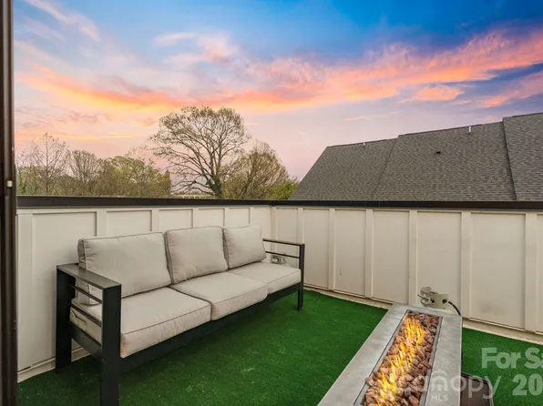 1935 W Trade St, Charlotte, NC 28216