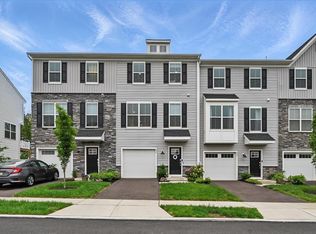 825 Pecan Rd, Spring City, PA 19475